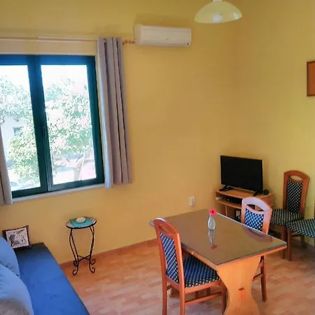 Lägenhet Jakov One Bedroom Sućuraj