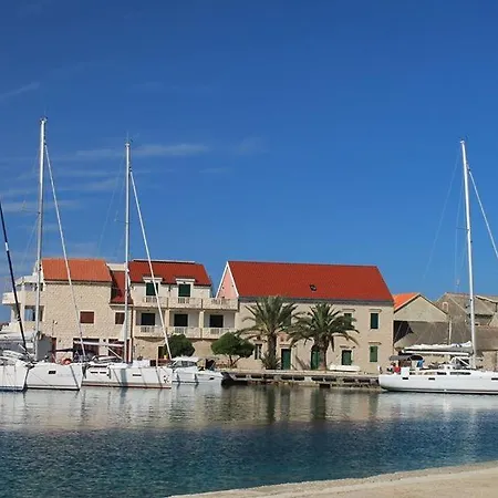 Jakov One Bedroom Lägenhet Sućuraj