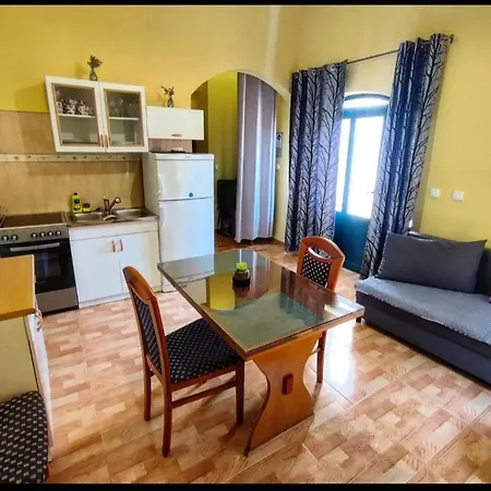 Jakov One Bedroom Lägenhet *